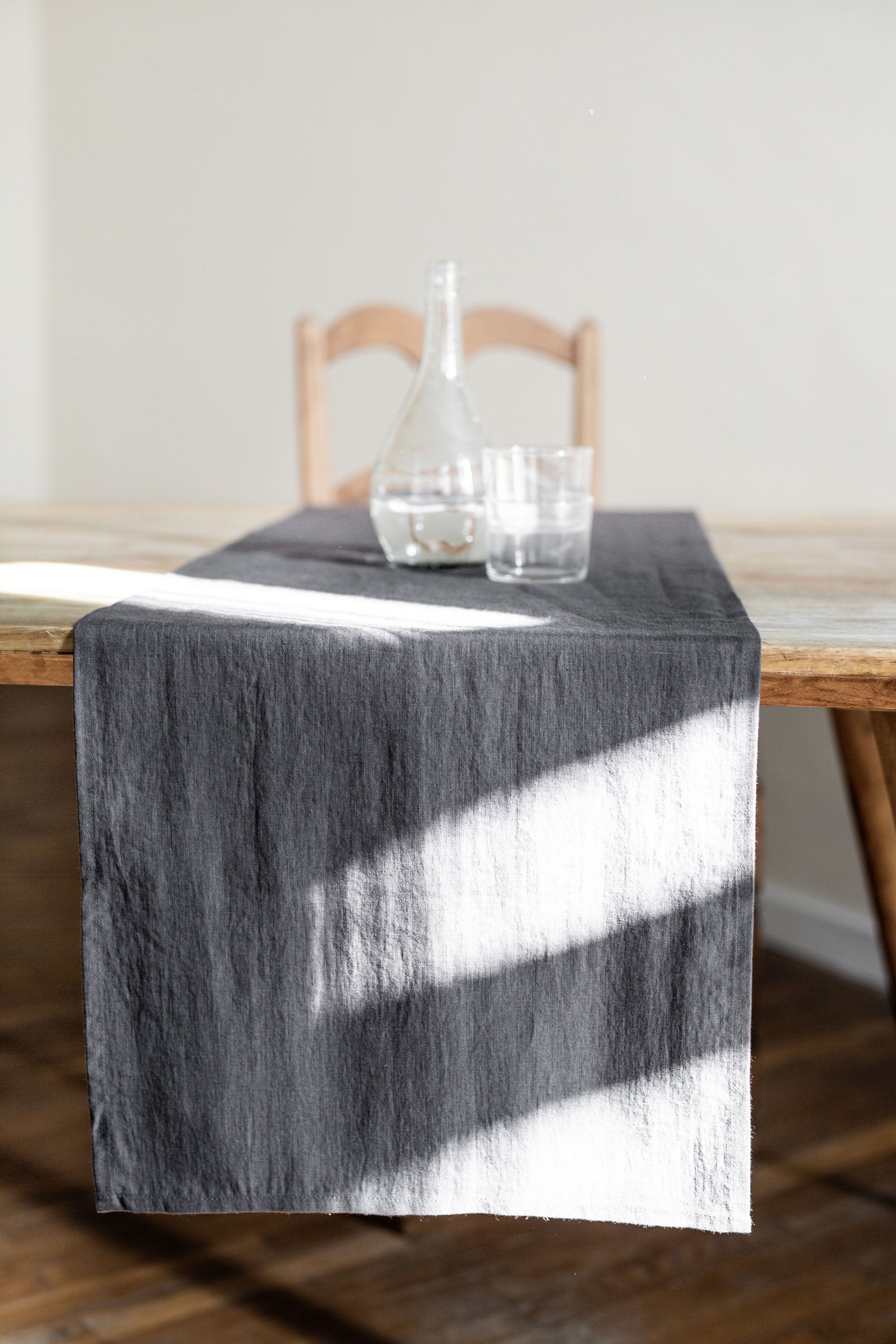 AmourLinen Leinen-Tischläufer Leinen-Tischläufer in Anthrazit Leinen-Tischläufer | AmourLinen | Anthrazit