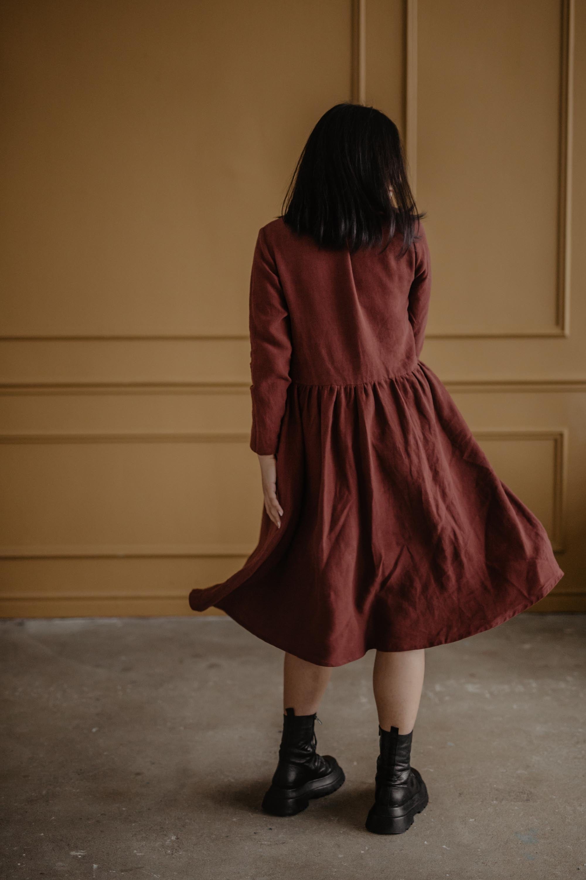Leinenkleid LAPLAND in Midilänge - Terrakotta