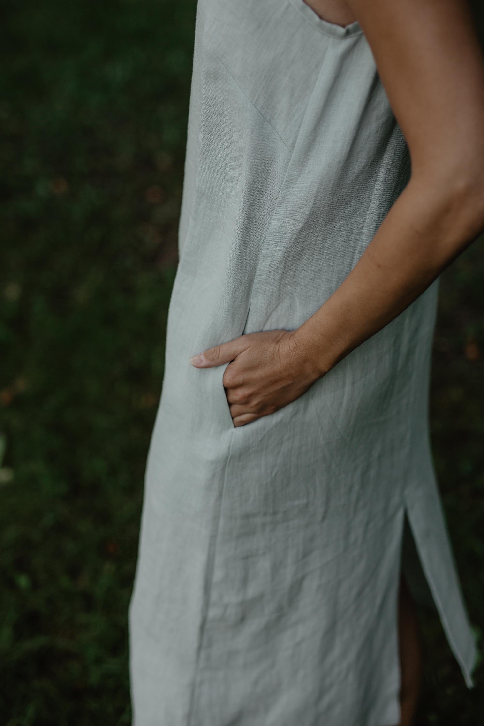Langes Leinenkleid JAKARTA - Salbeigrun