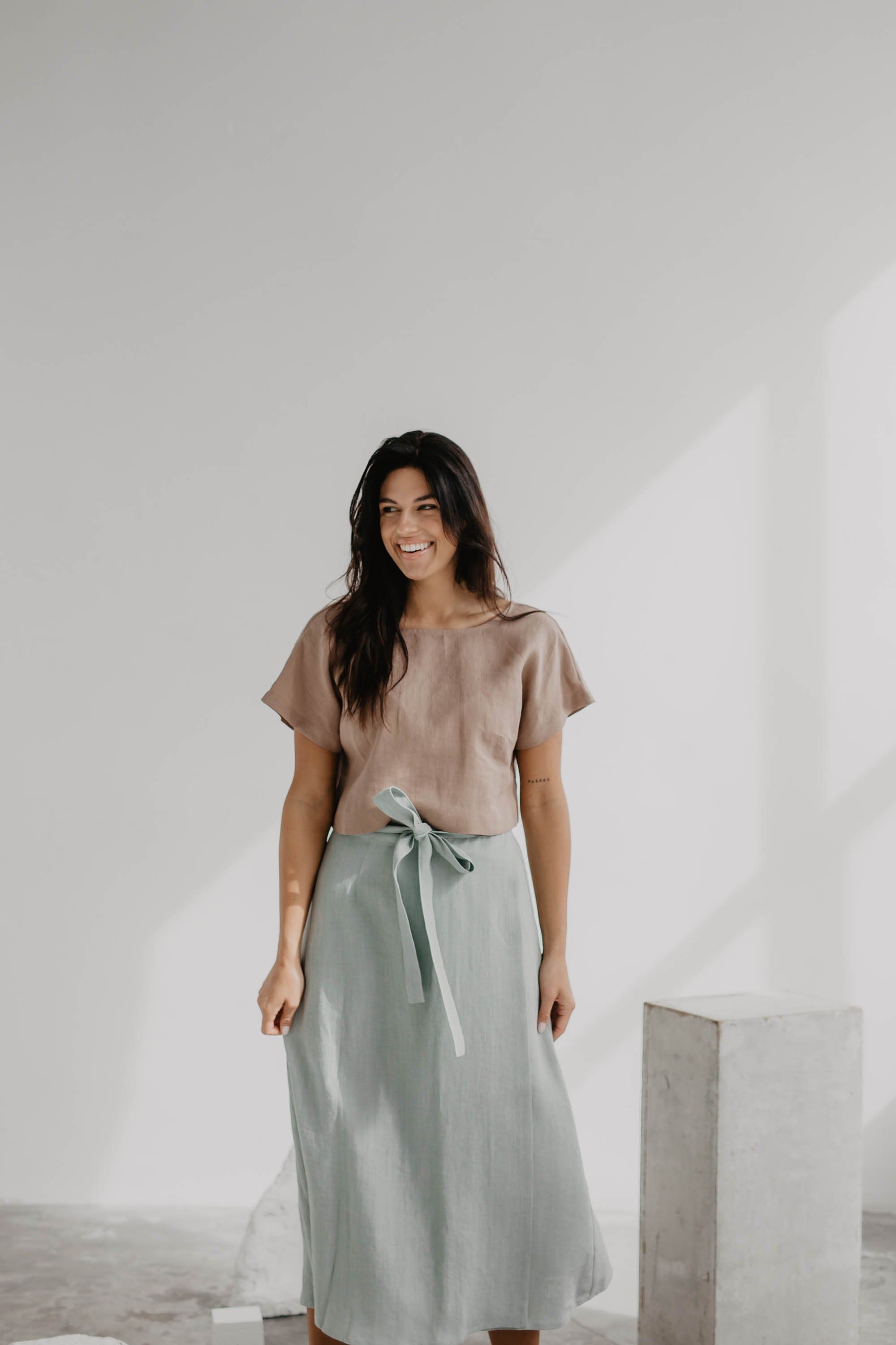 Leinencroptop LISA mit Knöpfen - Rosenbraun