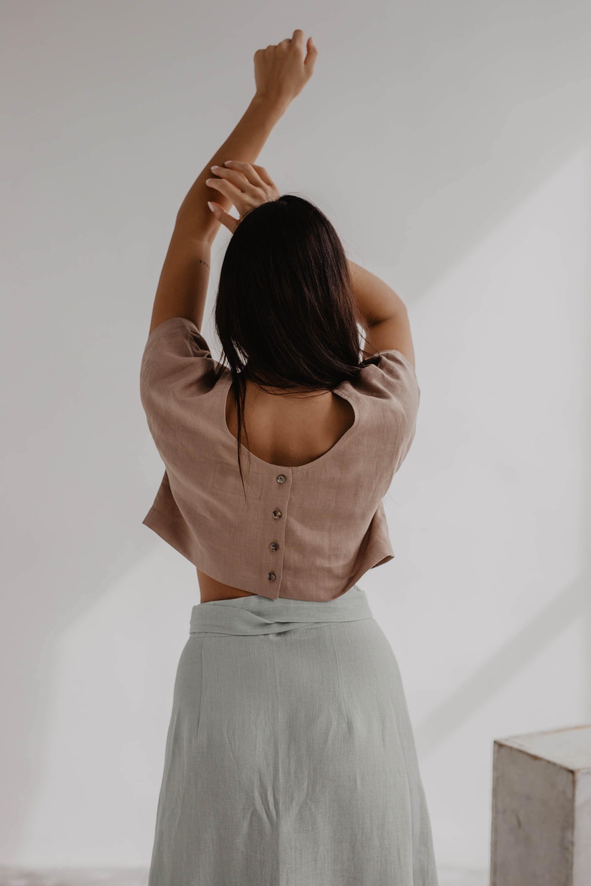 Leinencroptop LISA mit Knöpfen - Rosenbraun