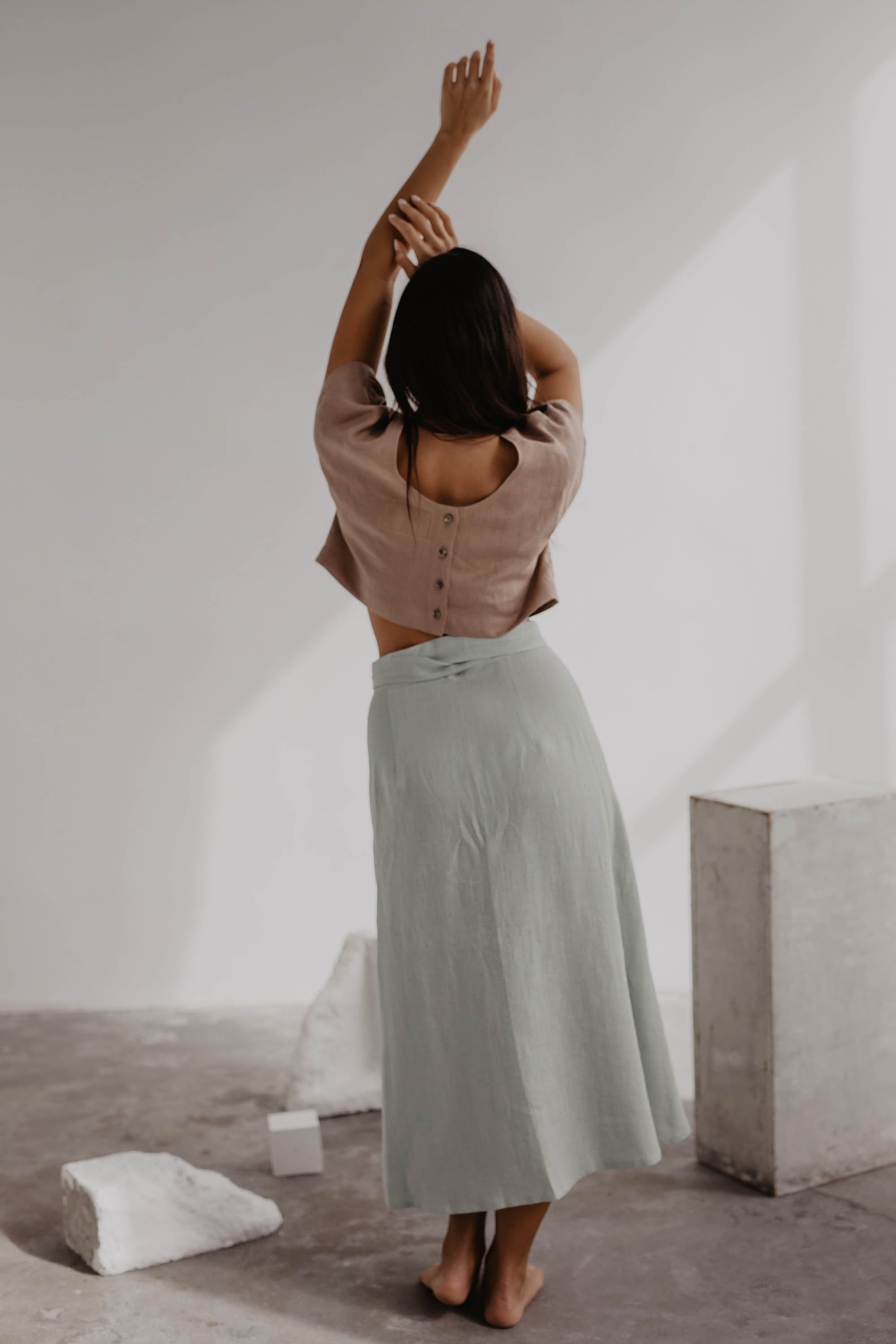 Leinencroptop LISA mit Knöpfen - Rosenbraun