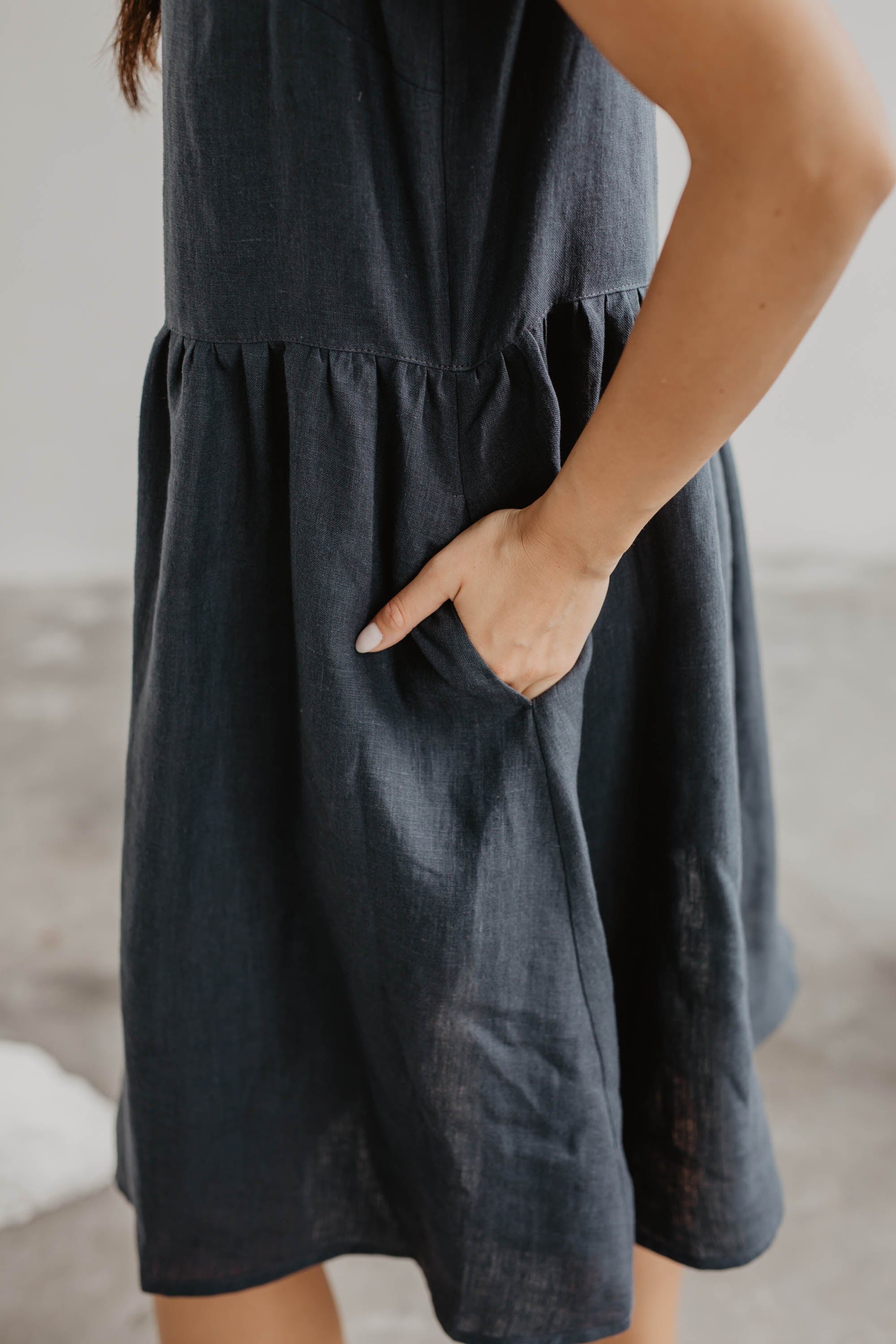 Ärmelloses Leinensommerkleid HAZEL - Anthrazit