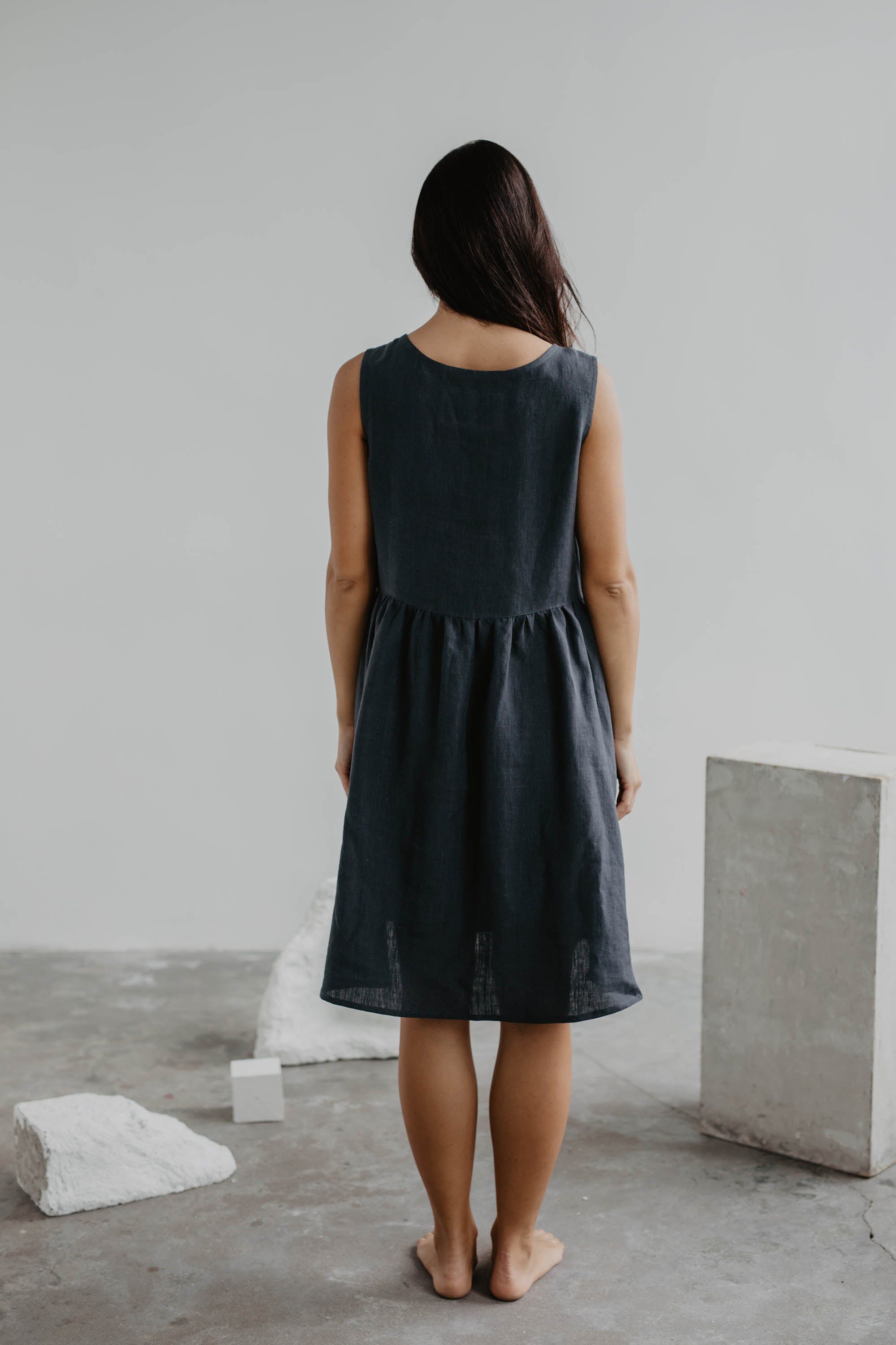 Ärmelloses Leinensommerkleid HAZEL - Anthrazit