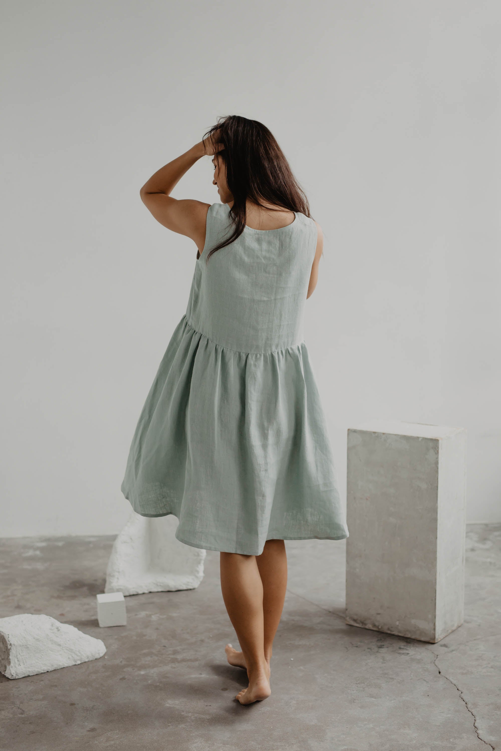 Ärmelloses Leinensommerkleid HAZEL - Salbeigrun