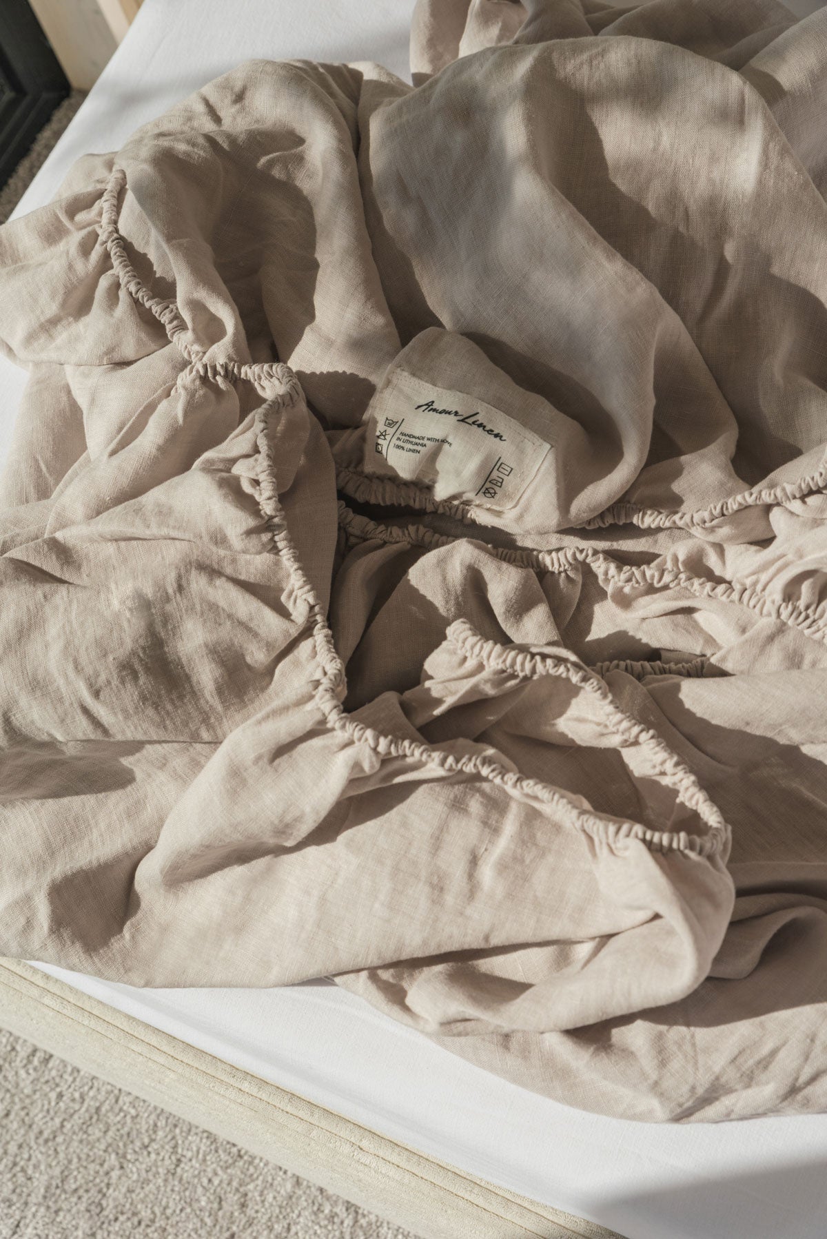 Spannbettlaken aus Leinen in Creme