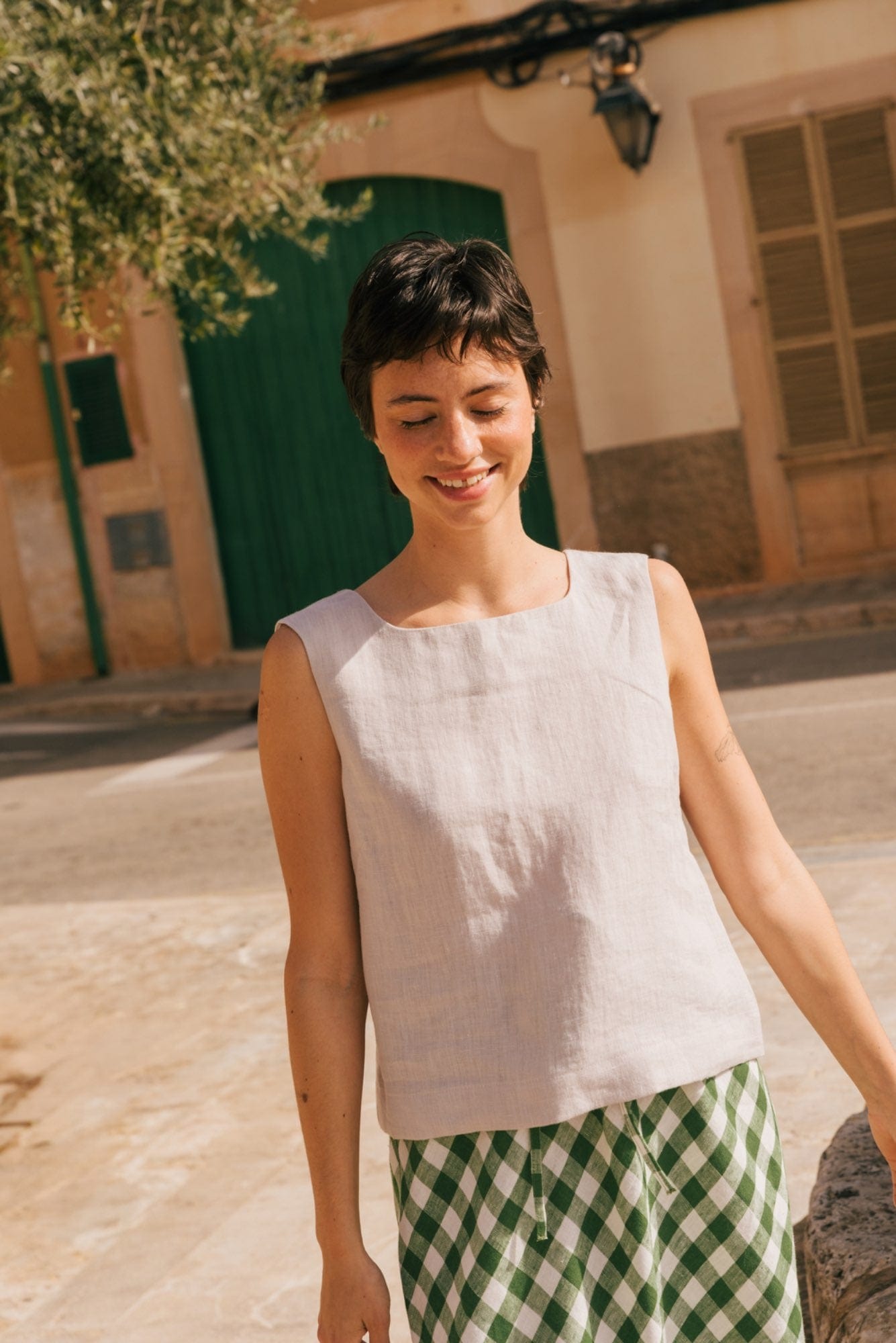 Klassisches ärmelloses Leinentop LUCIA - Creme