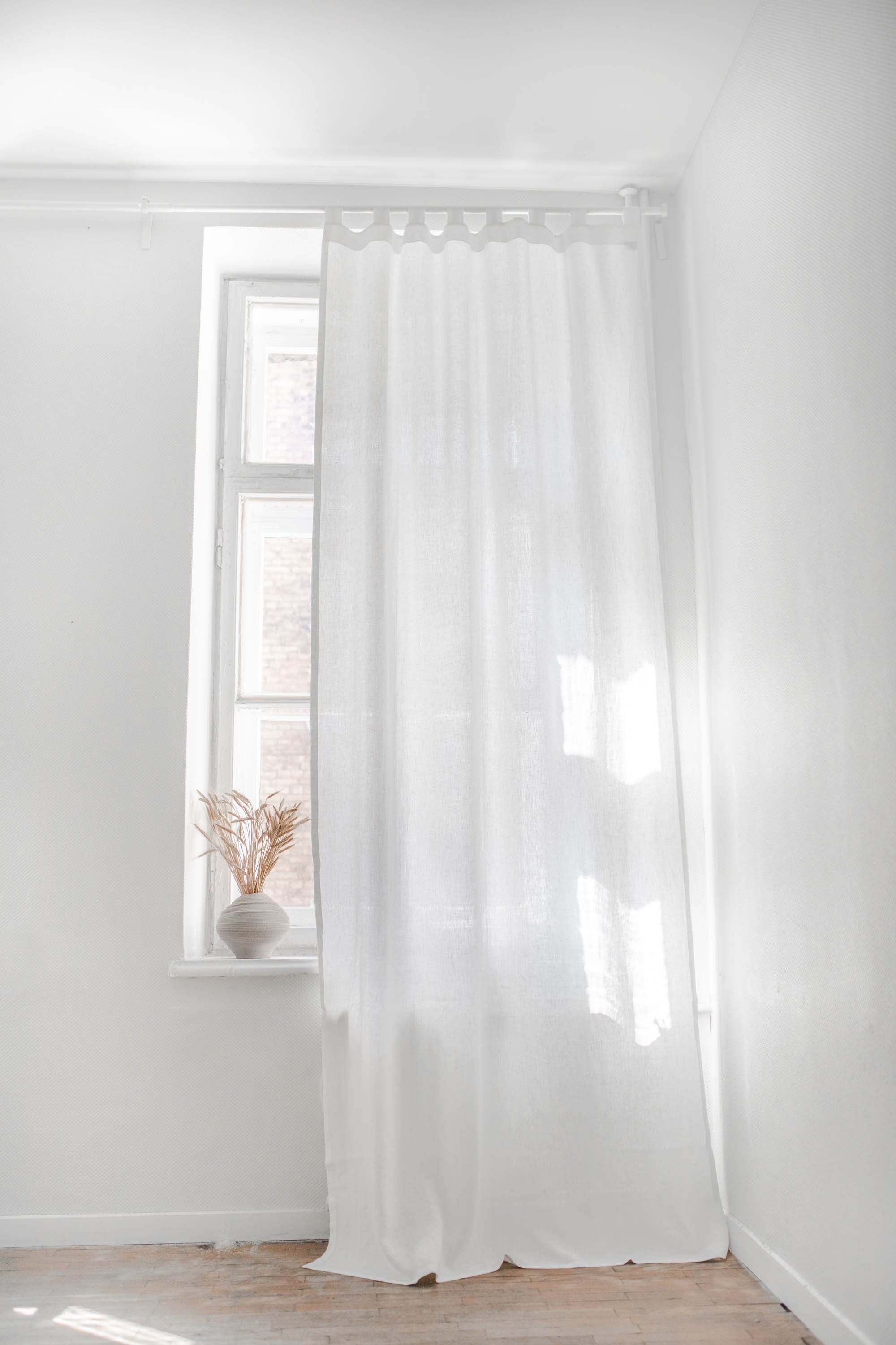AmourLinen Leinenvorhänge 53x76" / 135x193cm / Weiß Leinenvorhang mit Schlaufen - 53x76" / 135x193cm / Weiß Leinenvorhang mit Schlaufen - 53x76" / 135x193cm / Weiß