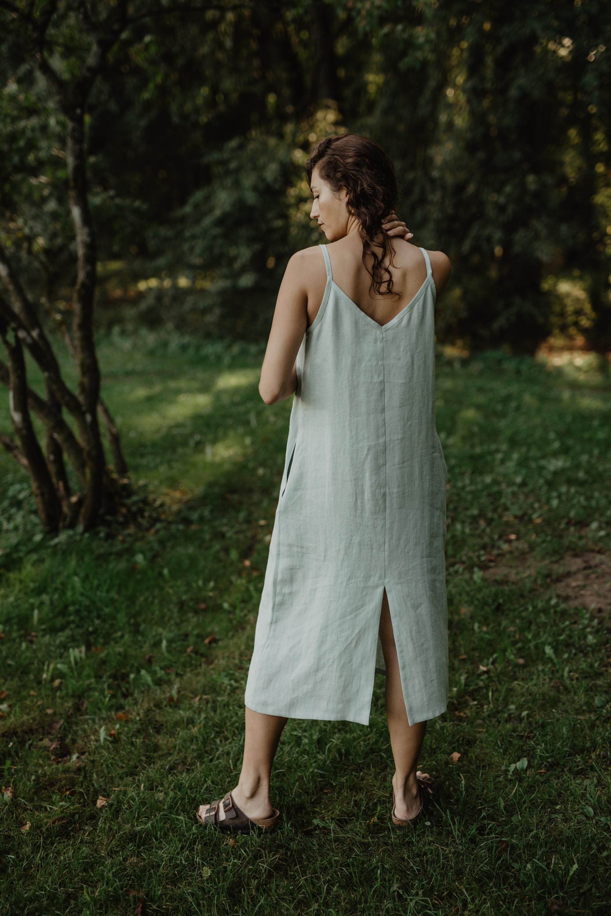 Langes Leinenkleid JAKARTA - Salbeigrun