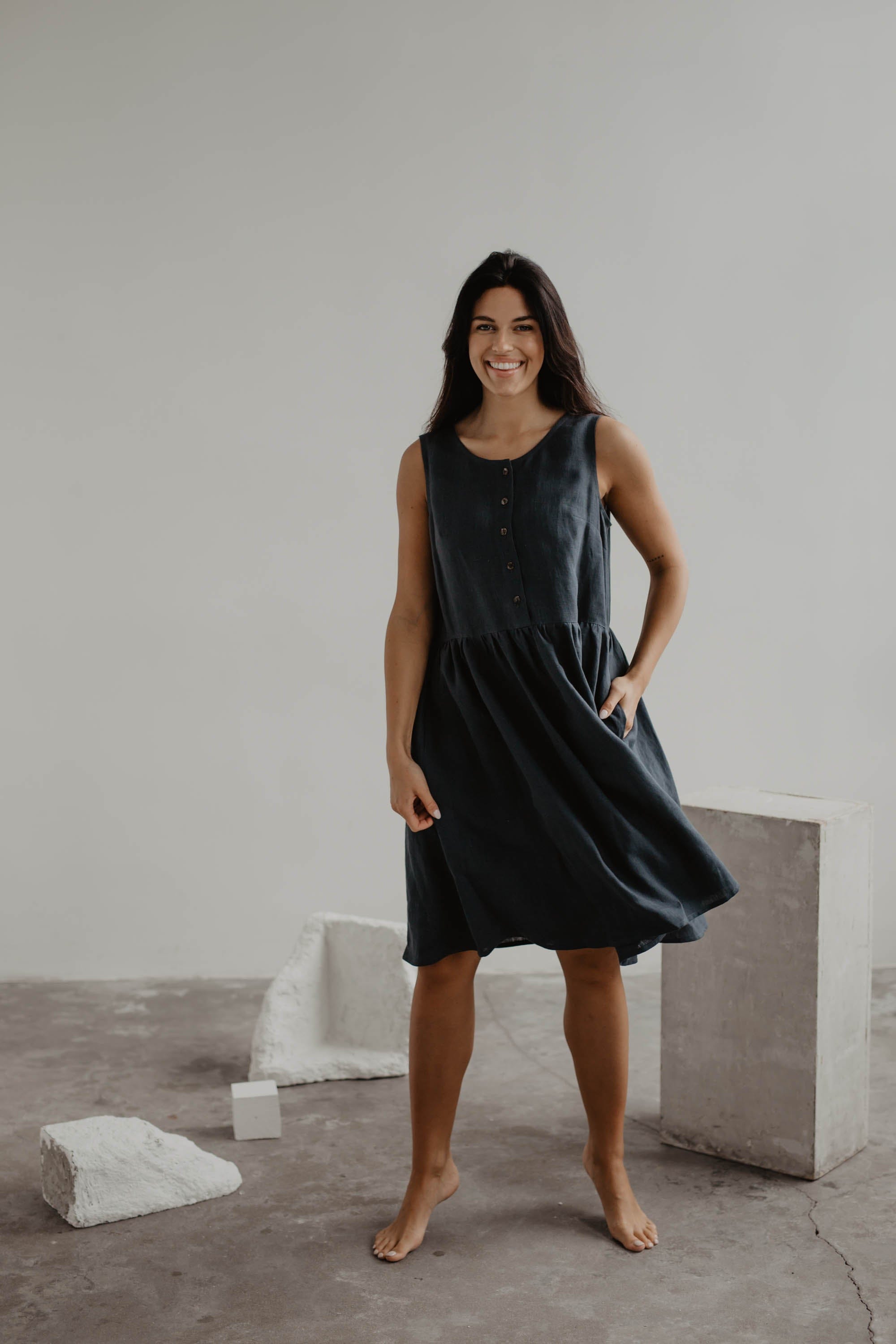 Ärmelloses Leinensommerkleid HAZEL - Anthrazit