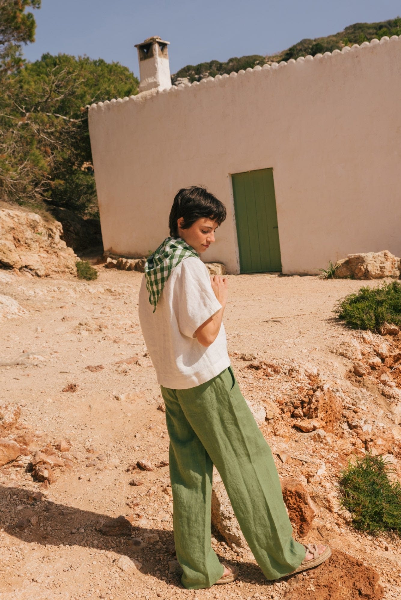 Gerade geschnittene Leinenhose BARBORA - Matcha Grün