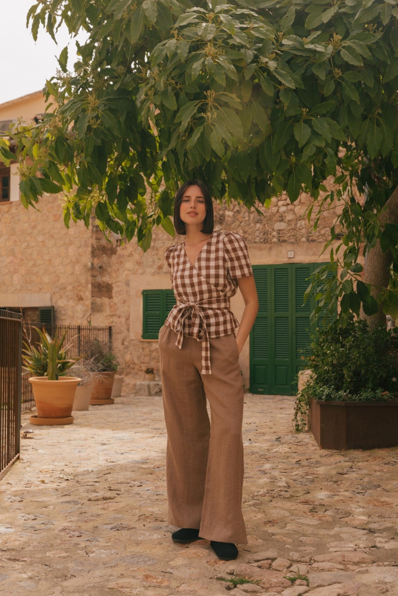 Breite Leinenhose LEAH mit Schlitzen - Rosenbraun