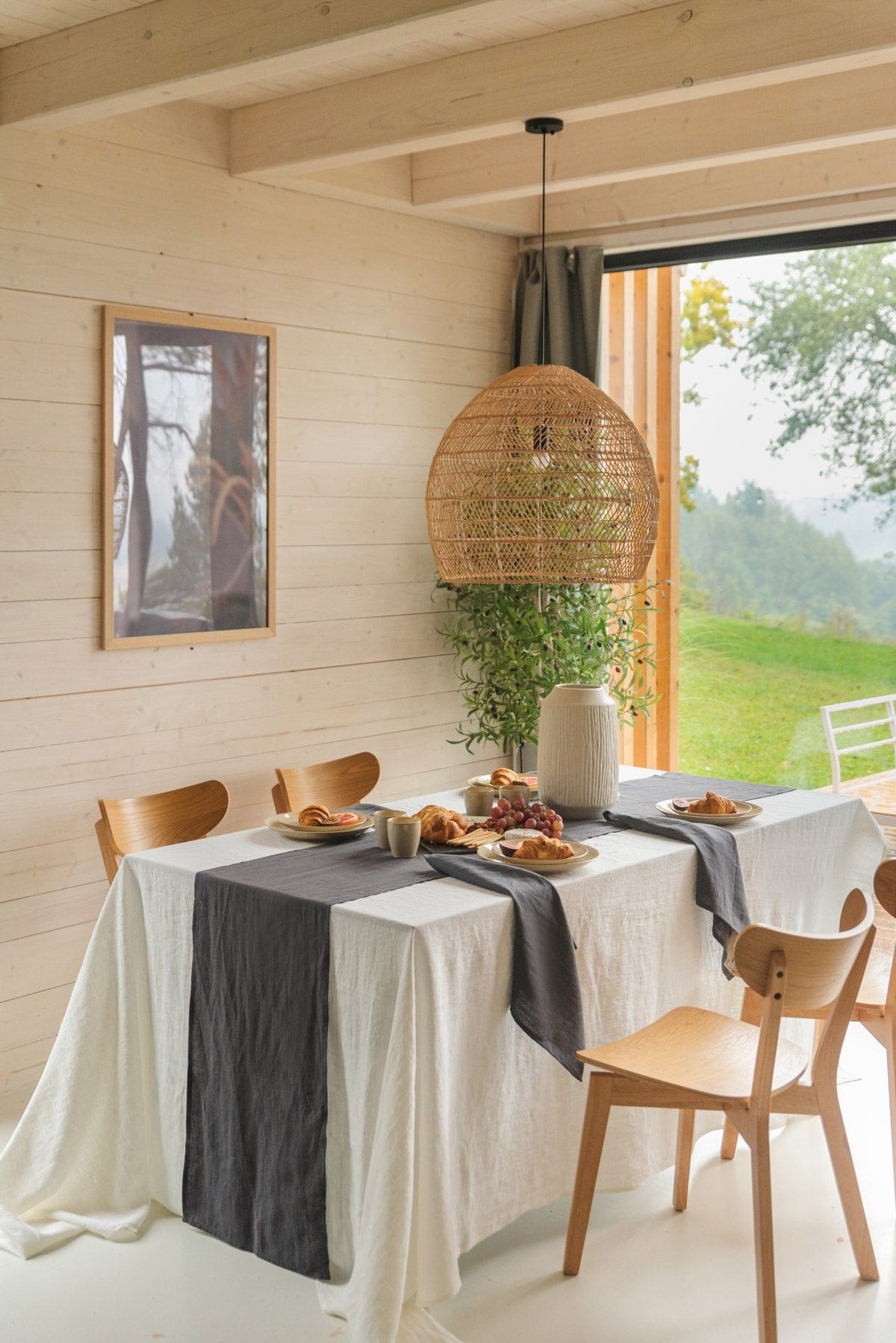 AmourLinen Leinen-Tischläufer Leinen-Tischläufer in Anthrazit Leinen-Tischläufer | AmourLinen | Anthrazit