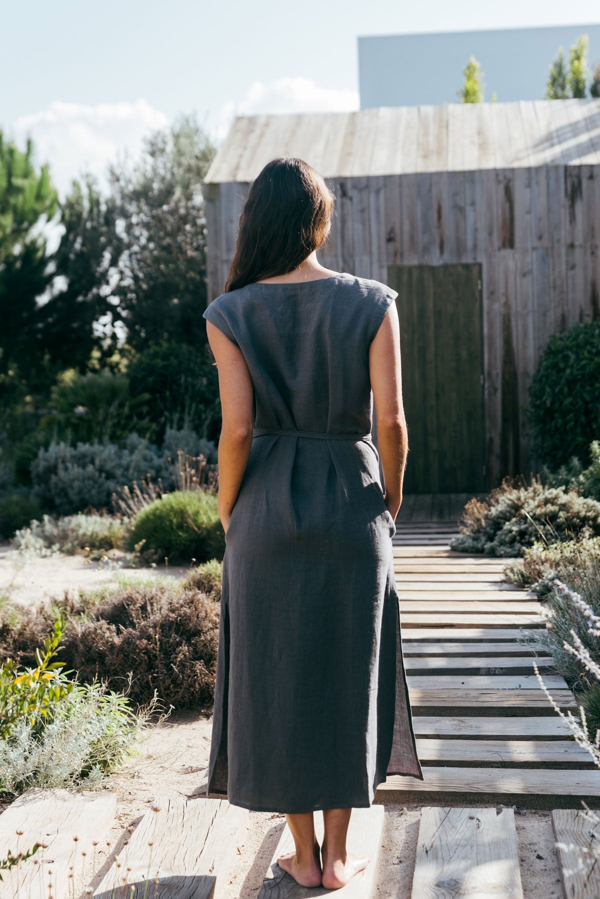 Leinenkleid AURORA in Midilänge - Anthrazit