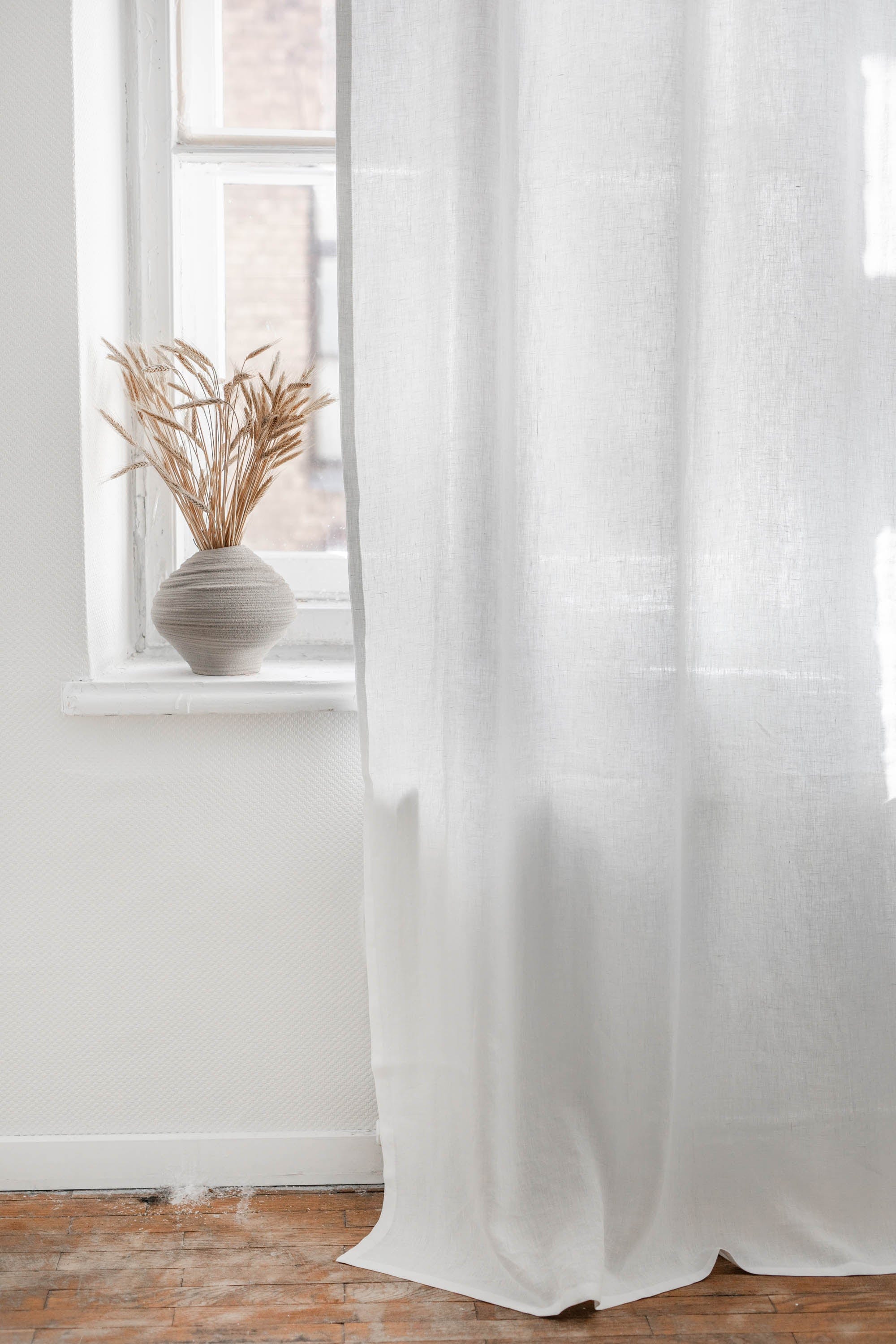 AmourLinen Leinenvorhänge 53x76" / 135x193cm / Weiß Leinenvorhang mit Schlaufen - 53x76" / 135x193cm / Weiß Leinenvorhang mit Schlaufen - 53x76" / 135x193cm / Weiß