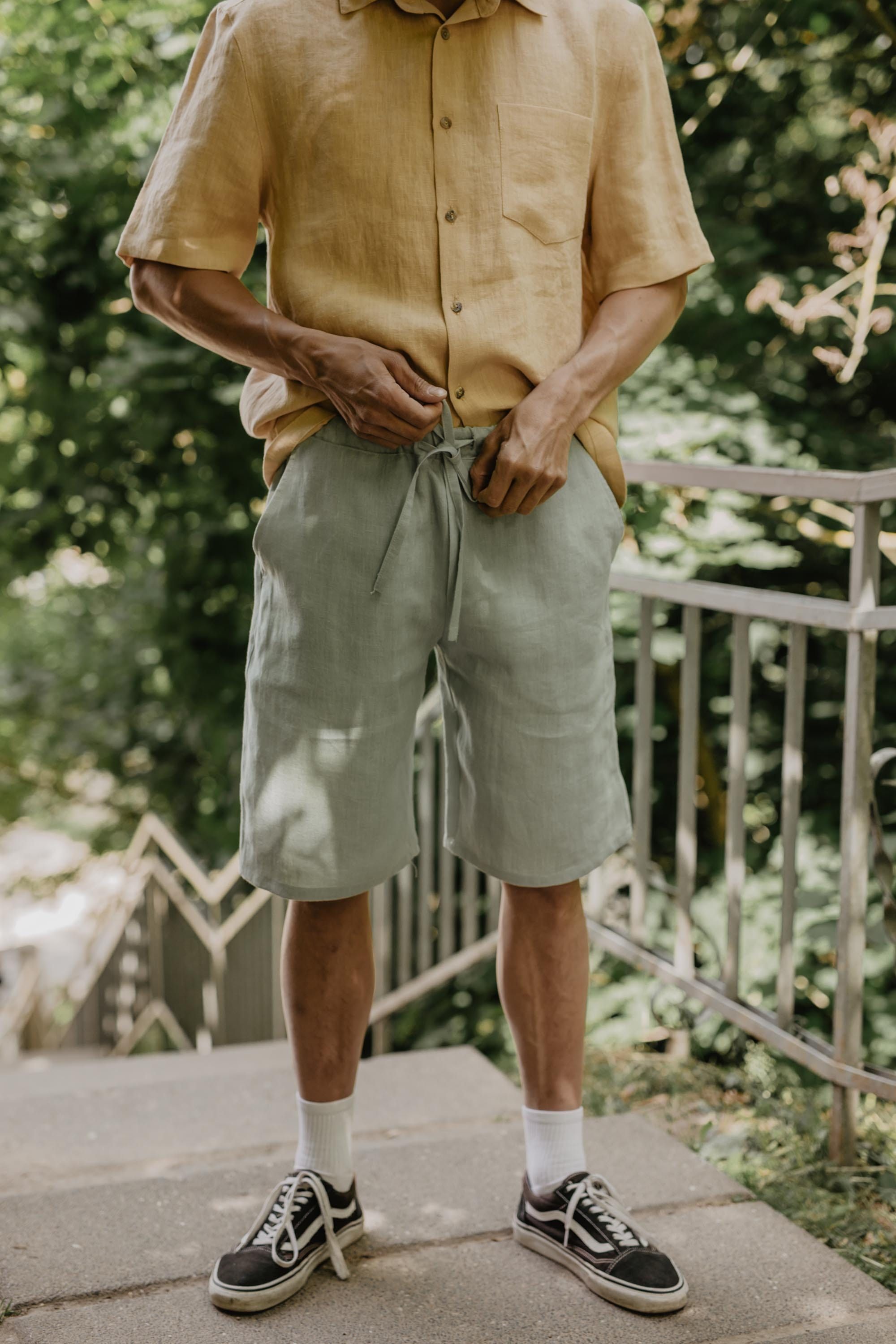Klassische Leinenshorts HERMES - Salbeigrun